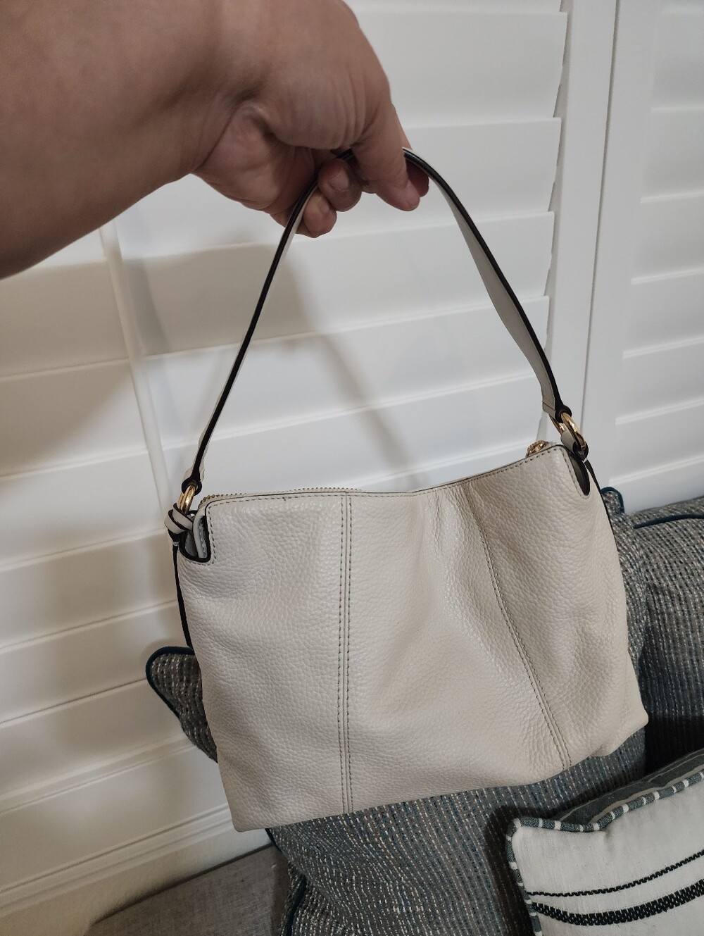 Michael Kors Cream Pebbled Leather Shoulder Or Adjustable Crossbody - Picture 8 of 16